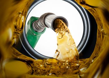 Венгрия будет поставлять Украине дизтопливо