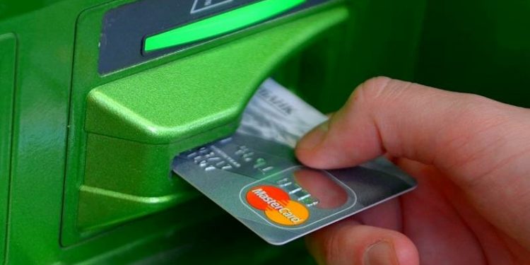 Что делать с долгом по карте при отсутствии средств