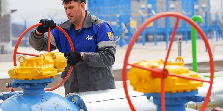 Украине нужно закачать в хранилища еще 4-6 млрд кубометров газа