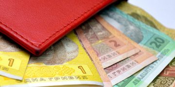 Почему упали зарплаты и возможен ли их рост