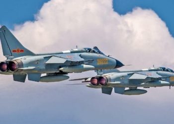 В небо Тайваня вошли 22 китайских военных самолета