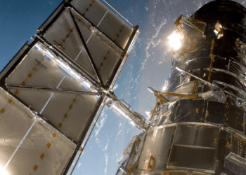 Потрясающий снимок гигантского скопления галактик