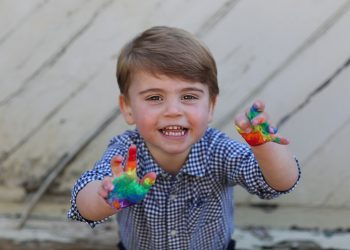 Принц Луи повторяет судьбу принца Гарри