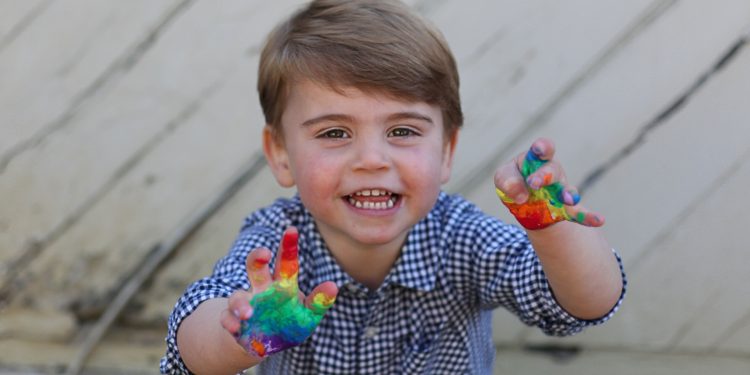 Принц Луи повторяет судьбу принца Гарри