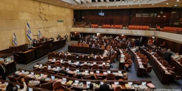 В Израиле в четвертый раз распускают парламент