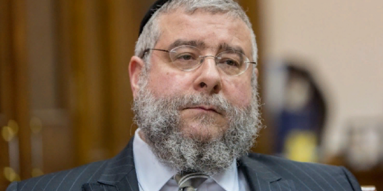 Главный раввин Москвы покинул Россию