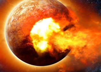 На Солнце разрастается чудовищно огромное пятно