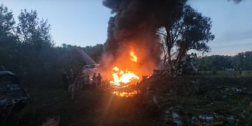 В Рязанской области РФ разбился военный самолет