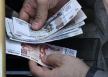 Россия находится в считанных часах от дефолта