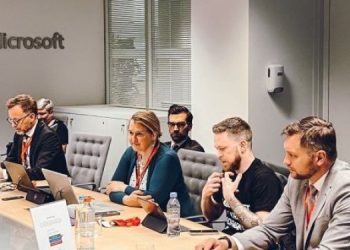 “Мир вступил в первую киберпсихологическую войну”