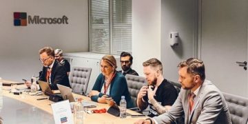 “Мир вступил в первую киберпсихологическую войну”