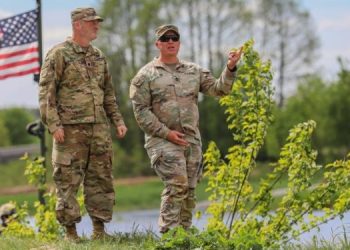 Страны Балтии попросят увеличить контингент НАТО