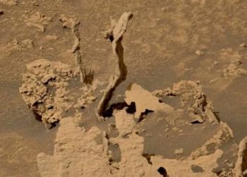 На Марсе обнаружили необычные “столбы”