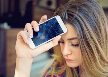 В РФ большие проблемы с ремонтом гаджетов