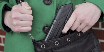 В США усилят контроль над огнестрельным оружием