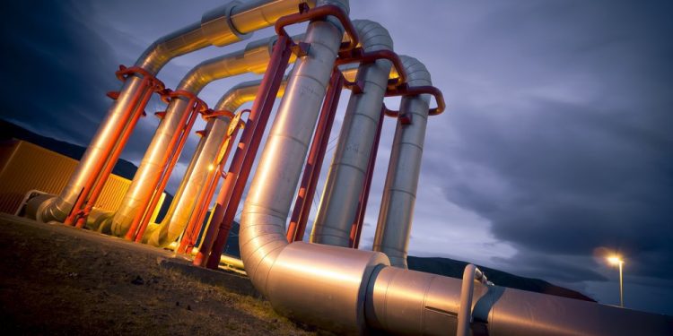 Европа использует газ из своих запасов на зиму