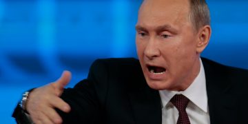 Путин снова угрожает Украине бомбардировками
