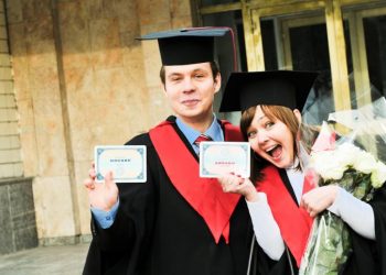 Украинский студент защитил диплом прямо на фронте