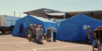 В Мариуполе поставили палатки для “гигиенических процедур”