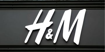 В России подали в суд на компанию H&M