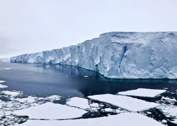 Антарктический ледник Судного дня начал таят быстрее
