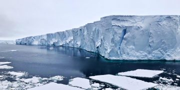 Антарктический ледник Судного дня начал таят быстрее