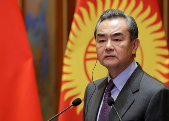 Китай будет продвигать “настоящую демократию” вместе с Россией