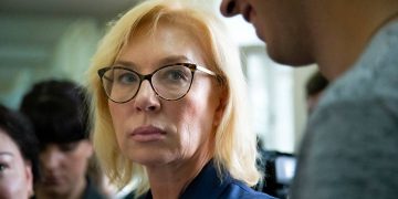 Денисову уволили с должности омбудсмена