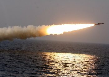 Российские военные атаковали Киев крылатыми ракетами