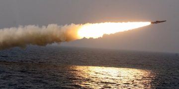 Российские военные атаковали Киев крылатыми ракетами