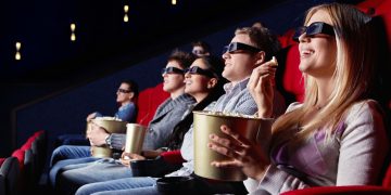 В кинотеатрах РФ будут показывать российские сериалы