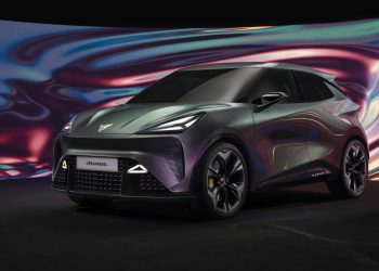 Стильный молодежный электрокроссовер