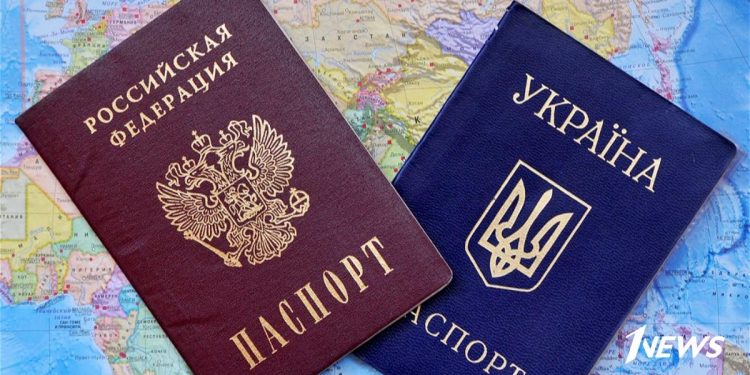 Украина вводит визовый режим с Россией