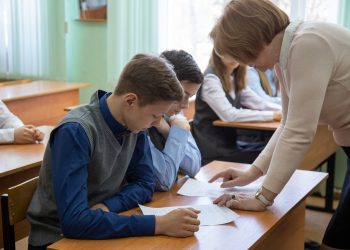 С сентября в Украине дети будут учится в оффлайн-режиме