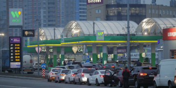 Когда исчезнут очереди за бензином и дизелем