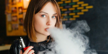 В Украине запретили электронные сигареты!
