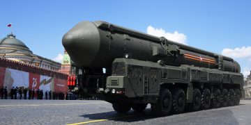 Россия начала военные ядерные учения