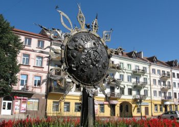 В Ивано-Франковске запретили петь на русском языке