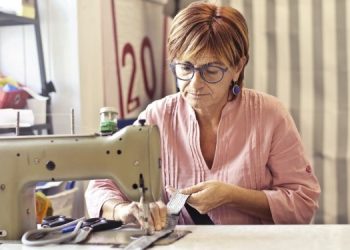 Где есть работа для украинцев и какие зарплаты предлагаются