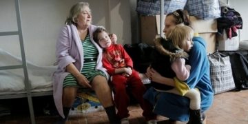 Польша прекращает выплату помощи украинцам