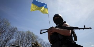 Украинцы доверяют ВСУ и президенту. Исследование