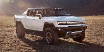 Очередь за электрокаром Hummer растянулась на годы