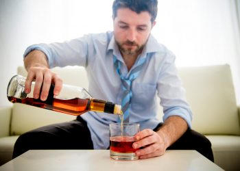 Какая доза спиртного затормаживает мозг