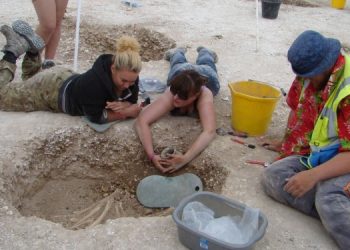 Археологов поразила найденная 2000-летняя могильная яма