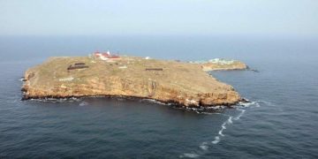 Войска РФ обстреляли остров Змеиный