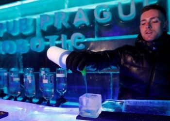 В центре Праги открыли ледяной паб