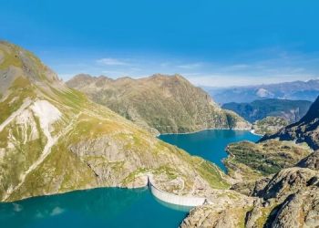 В Швейцарии заработала водяная батарея