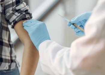 Создали вакцину от рака по технологиям AstraZeneca