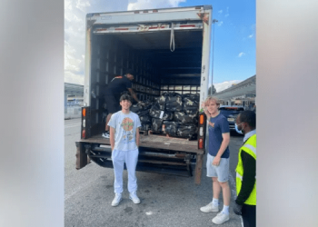 Подросток из Нью-Йорка собрал медпомощь для военных на передовой