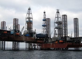 “Вышки Бойко” продолжают гореть в Черном море